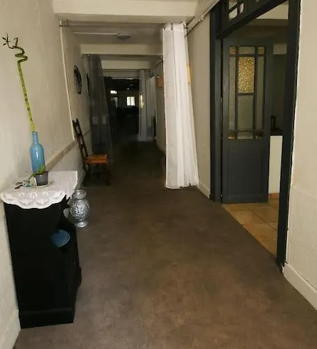 Dans Maison De - 4 Personnes *